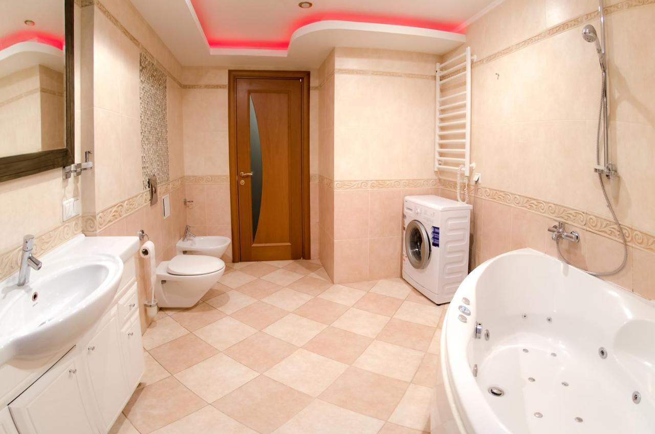 Hotrent Pechersk Lesy 20/22 Киев Экстерьер фото